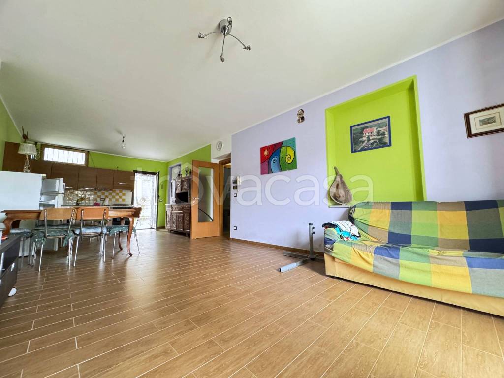 casa indipendente in vendita a La Cassa