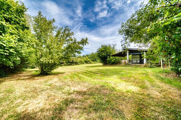 locale di sgombero in vendita a La Cassa