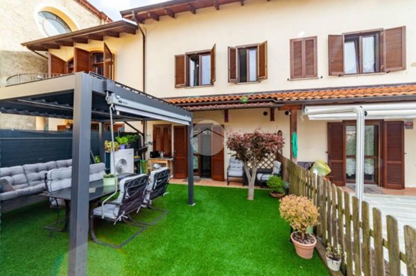 casa semindipendente in vendita a La Cassa