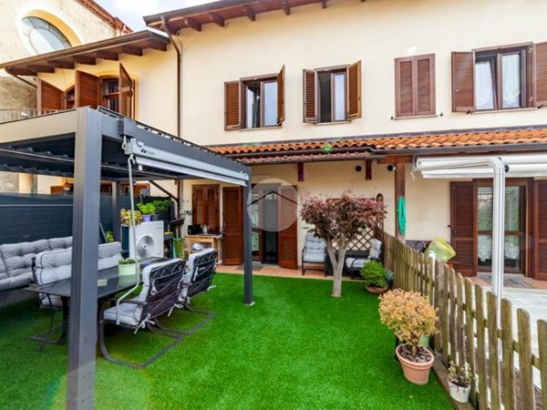 casa semindipendente in vendita a La Cassa