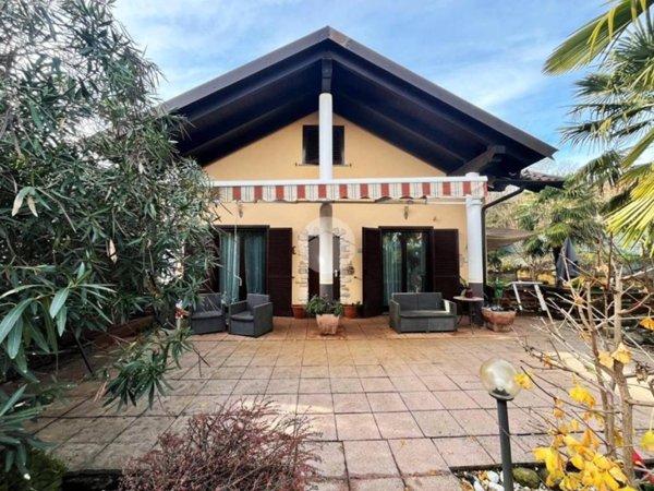 casa indipendente in vendita a La Cassa