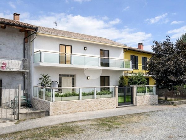 casa indipendente in vendita a La Cassa