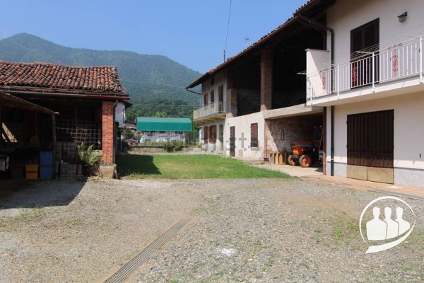 casa indipendente in vendita a La Cassa in zona Truc di Miola