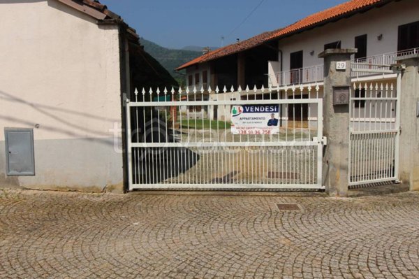 casa indipendente in vendita a La Cassa