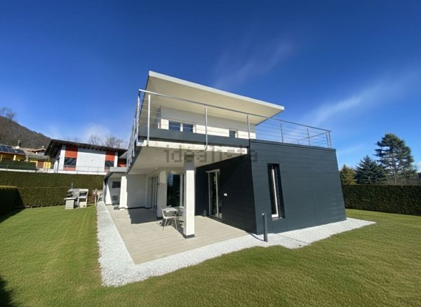 casa indipendente in vendita a La Cassa