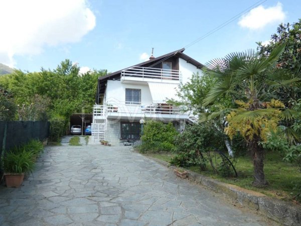 casa indipendente in vendita a La Cassa