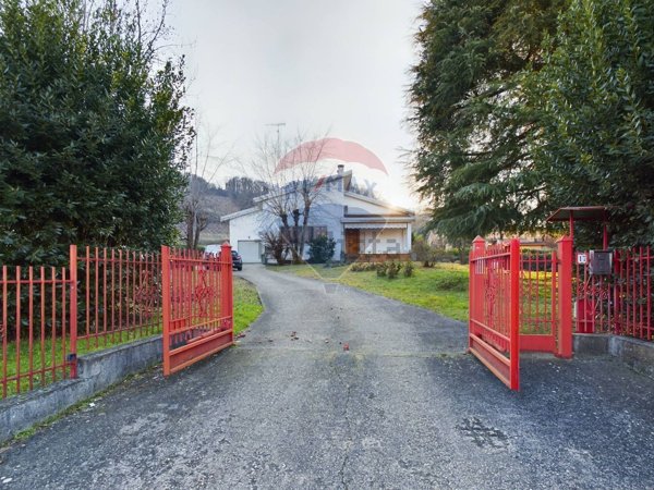 casa indipendente in vendita a Borgo Priolo in zona Cappelletta