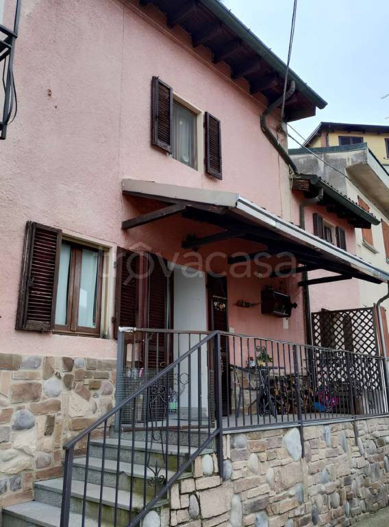 appartamento in vendita a Borgo Priolo in zona Schizzola