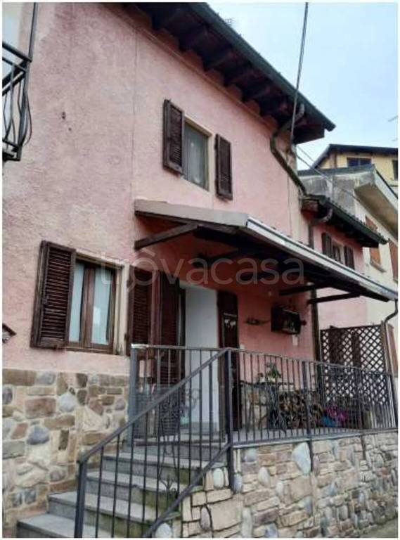 villa in vendita a Borgo Priolo in zona Schizzola