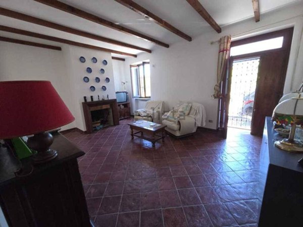 appartamento in vendita a Borgo Priolo in zona Schizzola