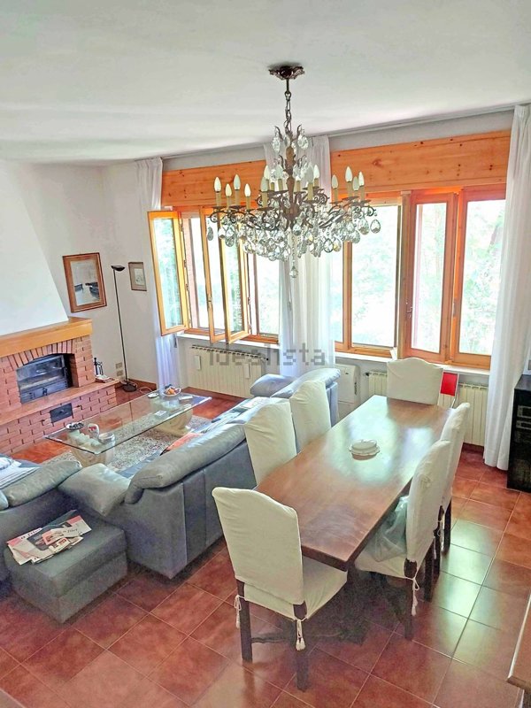 casa indipendente in vendita a Borgo Priolo in zona Schizzola