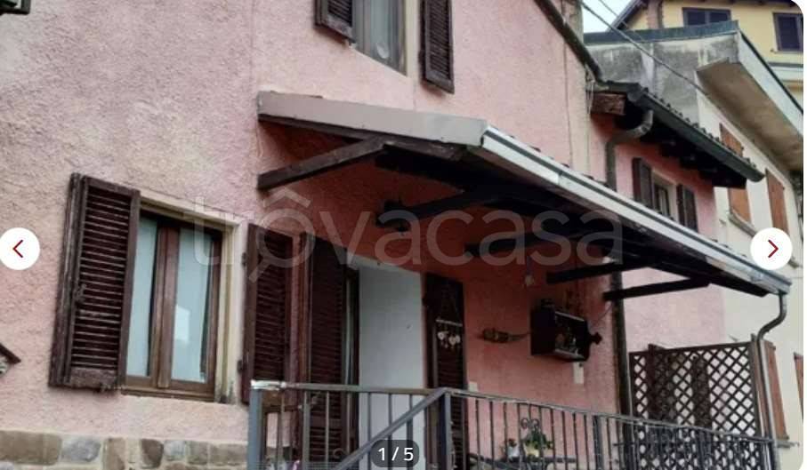 casa semindipendente in vendita a Borgo Priolo in zona Schizzola