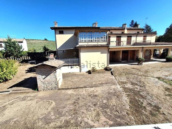 casa indipendente in vendita a Borgo Priolo in zona Schizzola