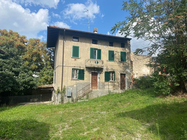 casa indipendente in vendita a Borgoratto Mormorolo