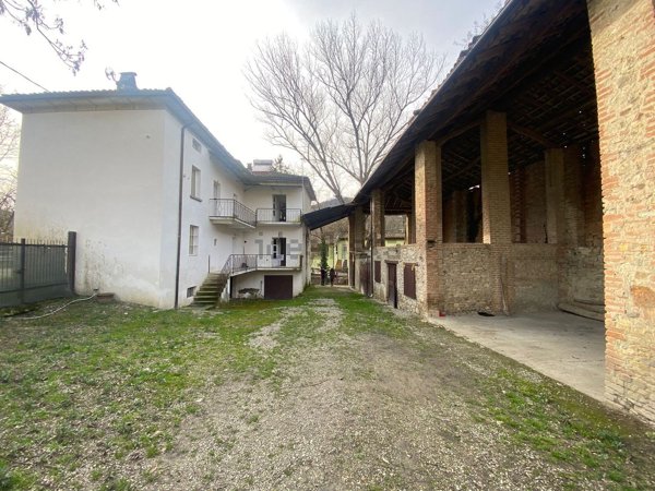 casa indipendente in vendita a Borgoratto Mormorolo