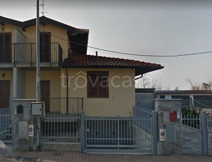 casa indipendente in vendita a Borgo San Siro