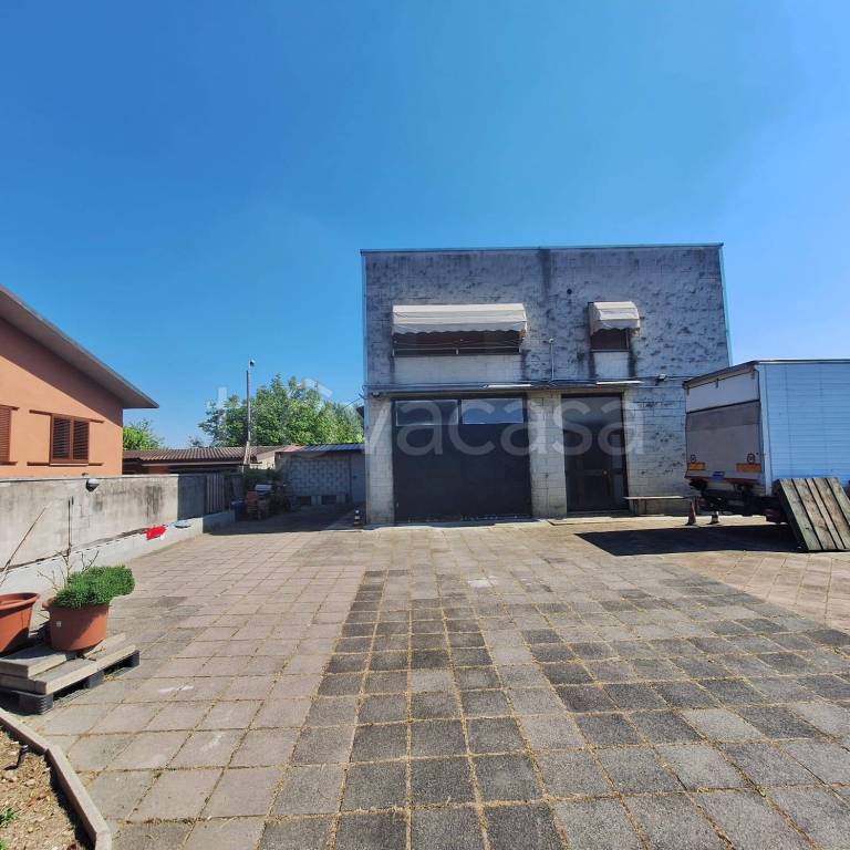 casa indipendente in vendita a Borgo San Siro
