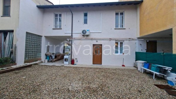 casa indipendente in vendita a Borgo San Siro