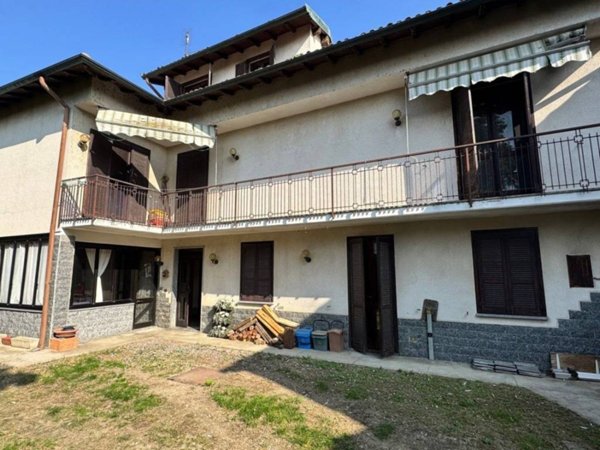 casa indipendente in vendita a Borgo San Siro in zona Torrazza