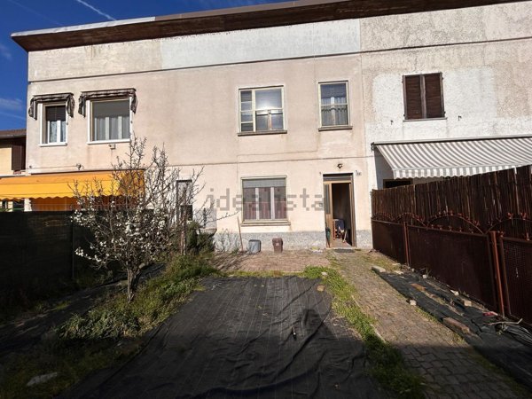 casa indipendente in vendita a Borgo San Siro