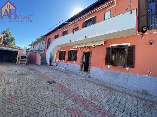casa indipendente in vendita a Borgo San Siro