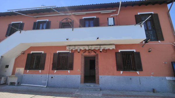 appartamento in vendita a Borgo San Siro in zona Torrazza