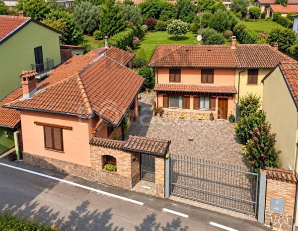 casa indipendente in vendita a Borgo San Siro