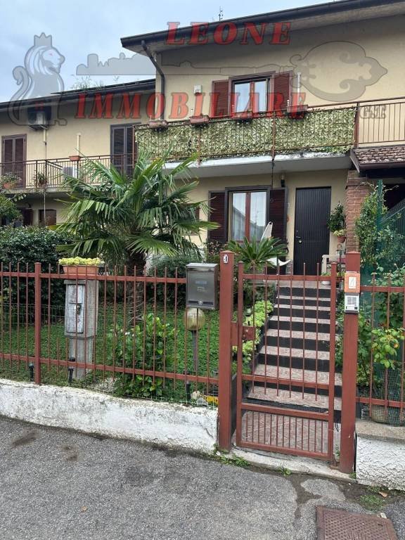 casa indipendente in vendita a Bornasco