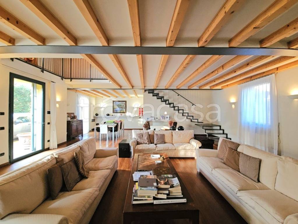 casa indipendente in vendita a Bornasco