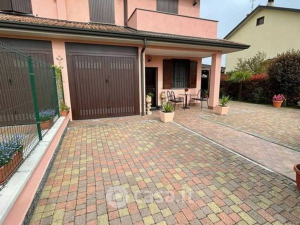 casa indipendente in vendita a Bornasco in zona Gualdrasco