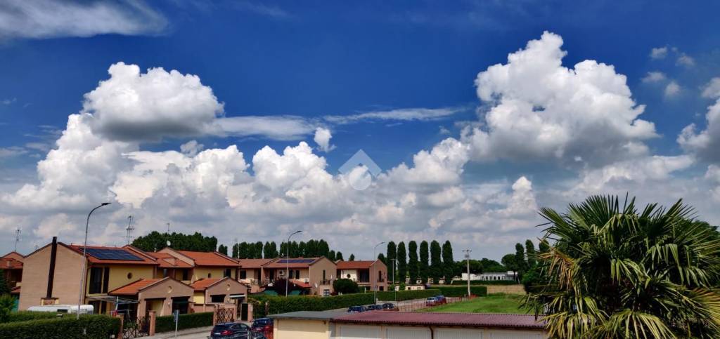 appartamento in vendita a Bornasco in zona Gualdrasco