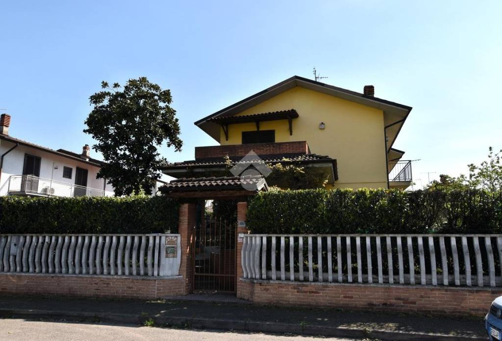casa indipendente in vendita a Bornasco