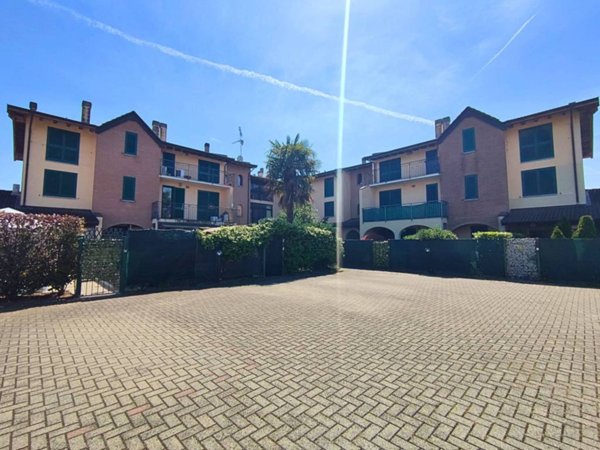 appartamento in vendita a Bornasco in zona Gualdrasco