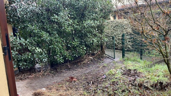 casa indipendente in vendita a Bornasco in zona Gualdrasco