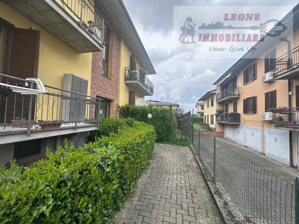 appartamento in vendita a Bornasco in zona Gualdrasco