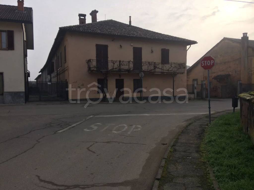 casa indipendente in vendita a Bornasco in zona Gualdrasco
