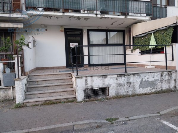 locale commerciale in vendita a Bornasco