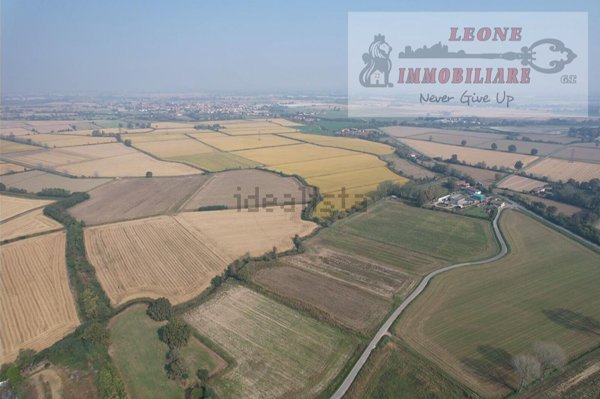 terreno agricolo in vendita a Bornasco