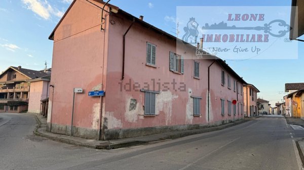 casa indipendente in vendita a Bornasco in zona Gualdrasco