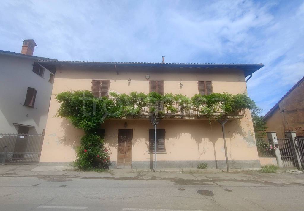 appartamento in vendita a Bornasco in zona Gualdrasco