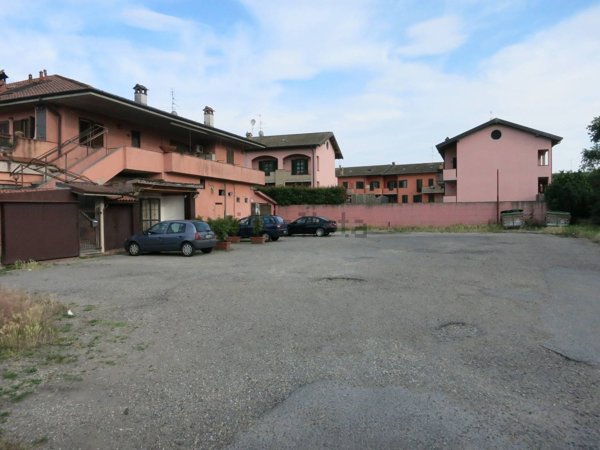 negozio in vendita a Bornasco