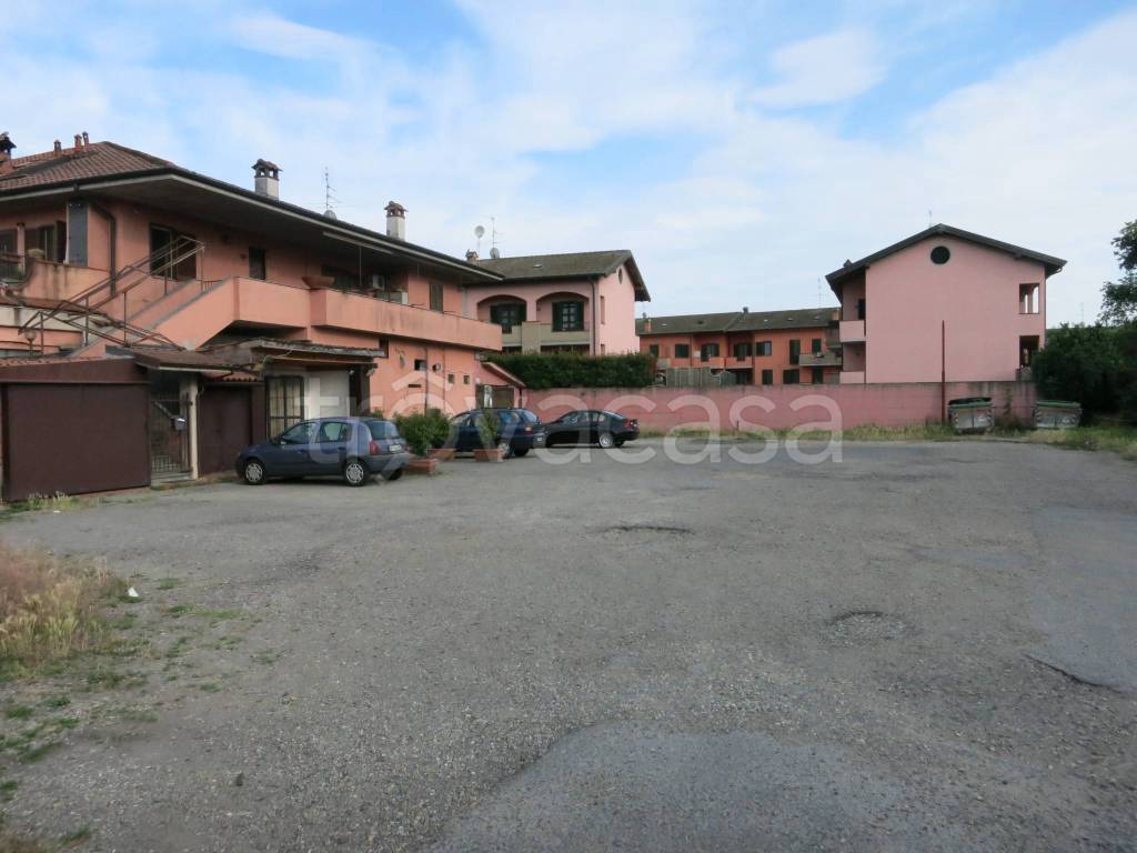 negozio in vendita a Bornasco