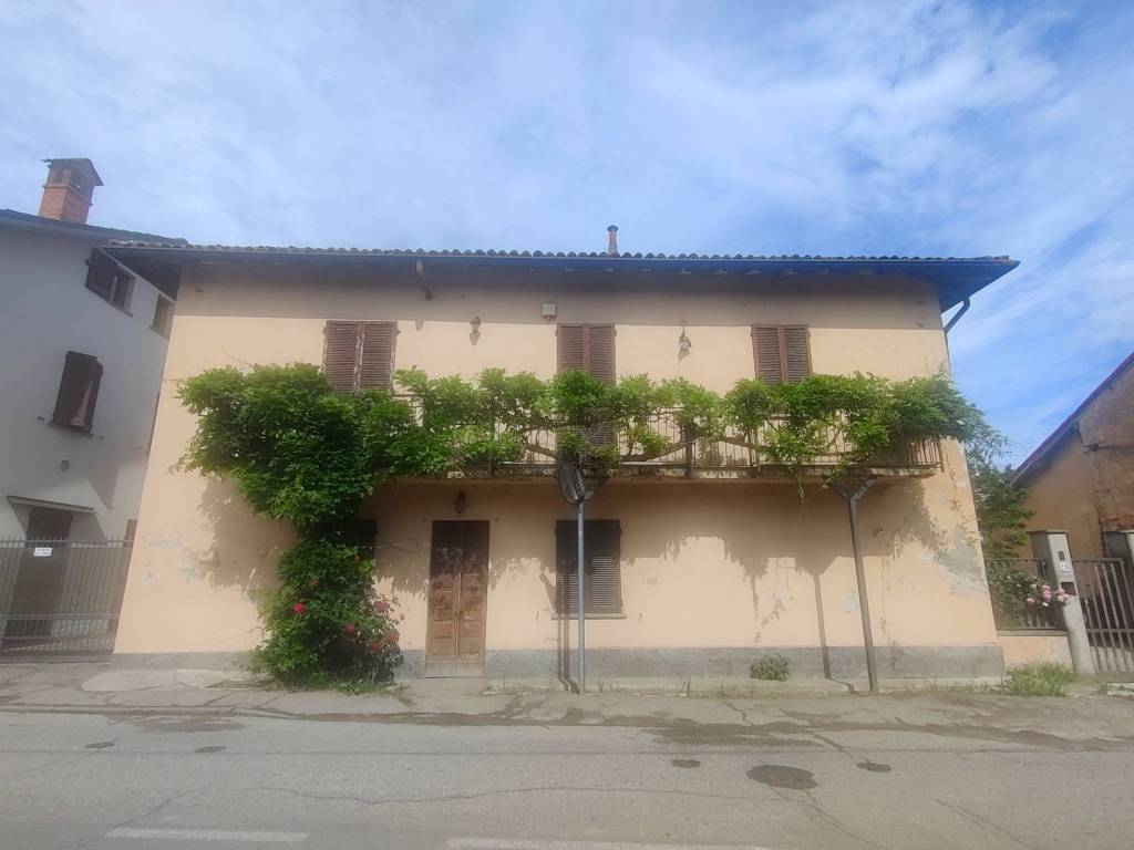 appartamento in vendita a Bornasco in zona Gualdrasco