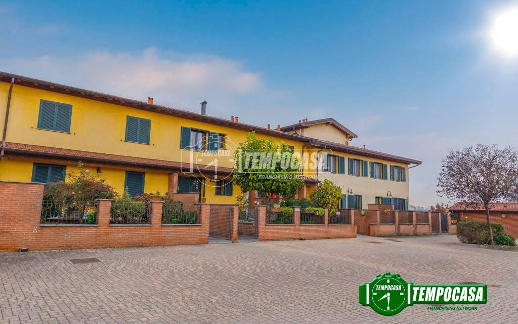 appartamento in vendita a Bornasco in zona Settimo