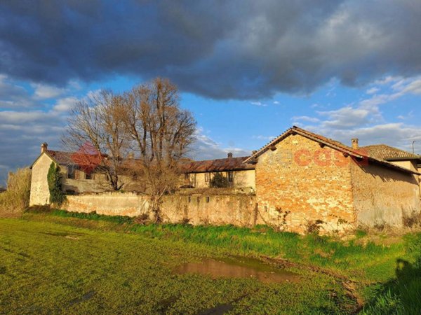 casale in vendita a Bornasco