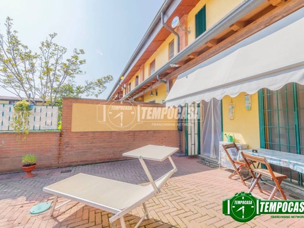 casa indipendente in vendita a Bornasco in zona Settimo