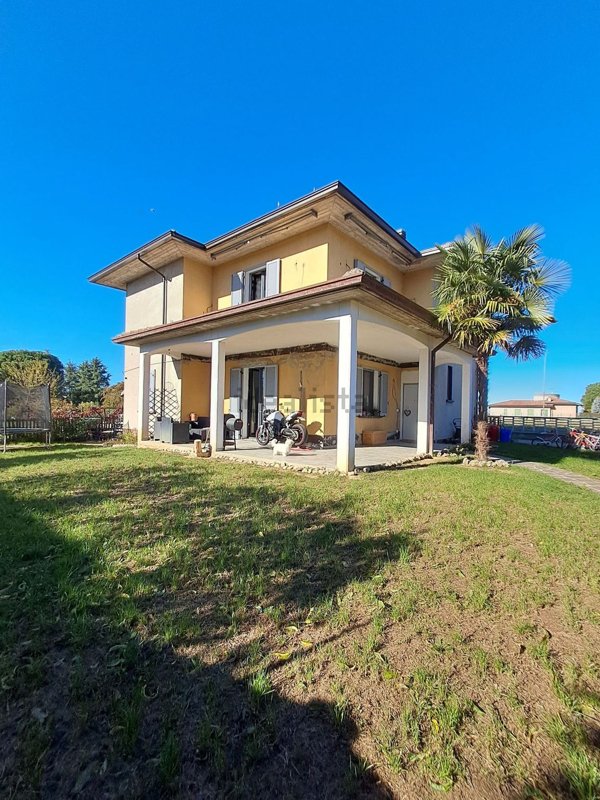 casa indipendente in vendita a Bosnasco