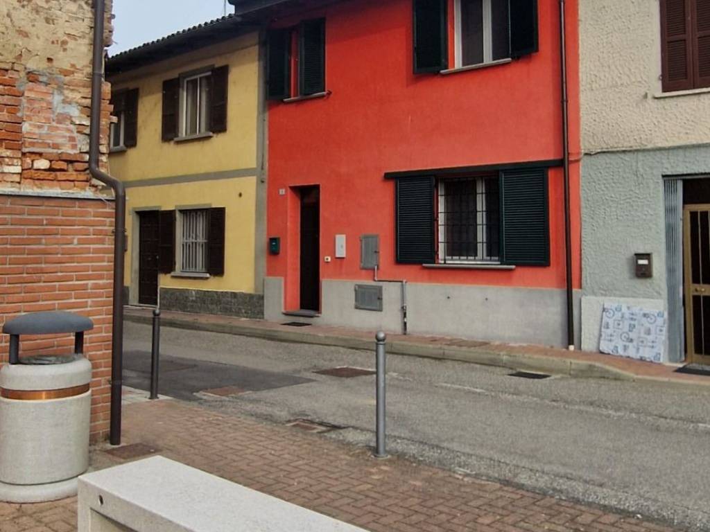 casa indipendente in vendita a Bosnasco in zona Cardazzo