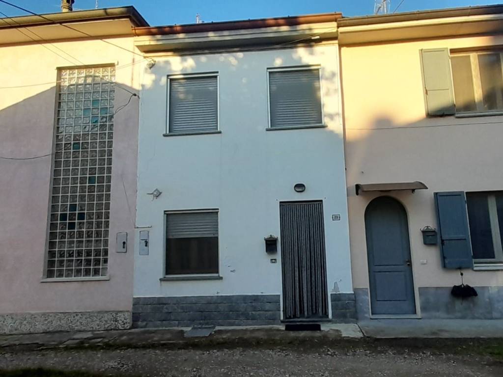 casa indipendente in vendita a Bosnasco in zona Cardazzo