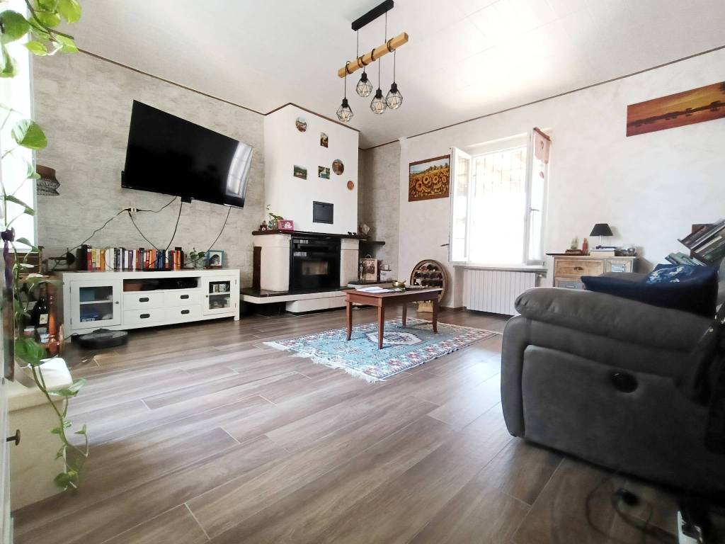 casa indipendente in vendita a Bosnasco
